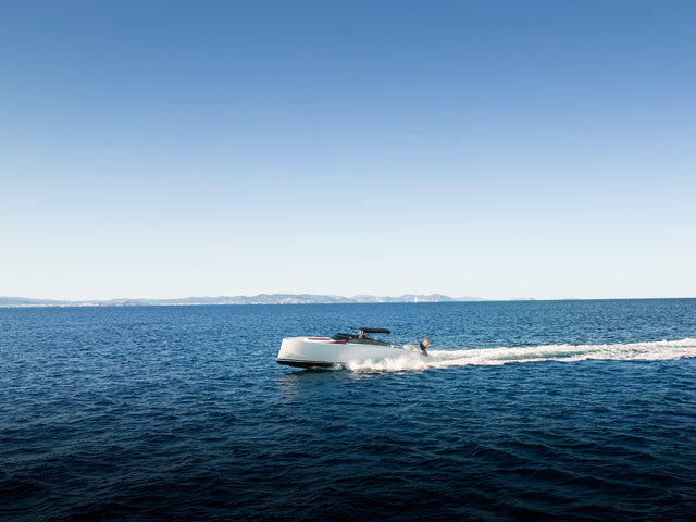 VANQUISH 43 TEQUILA – 2025