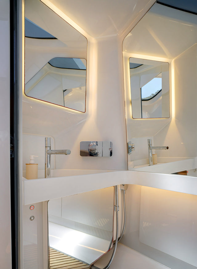 Frauscher 1414 Demon Air - HAILEY SU