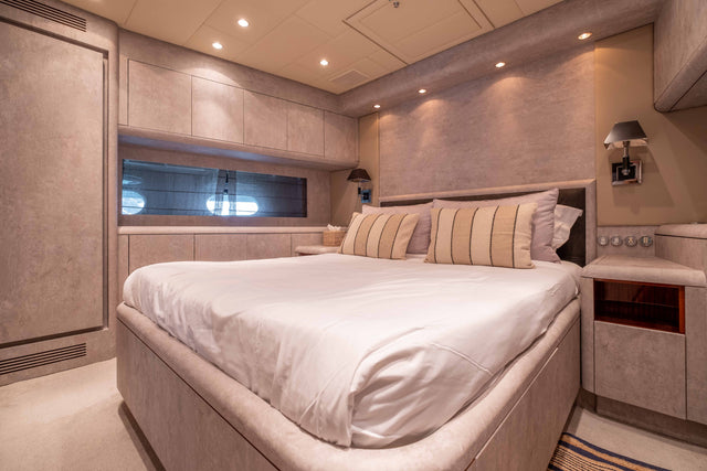 LEOPARD 102 DARK KNIGHT – 2025