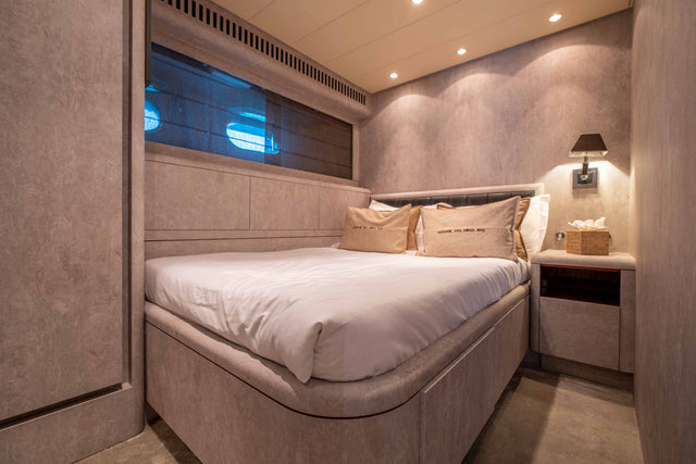 LEOPARD 102 DARK KNIGHT – 2025