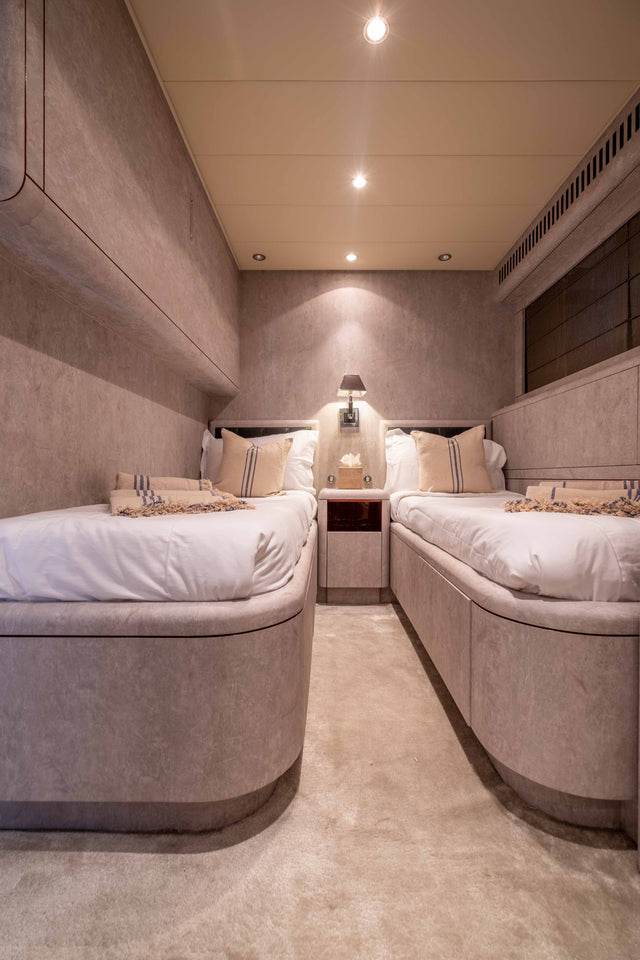 LEOPARD 102 DARK KNIGHT – 2025