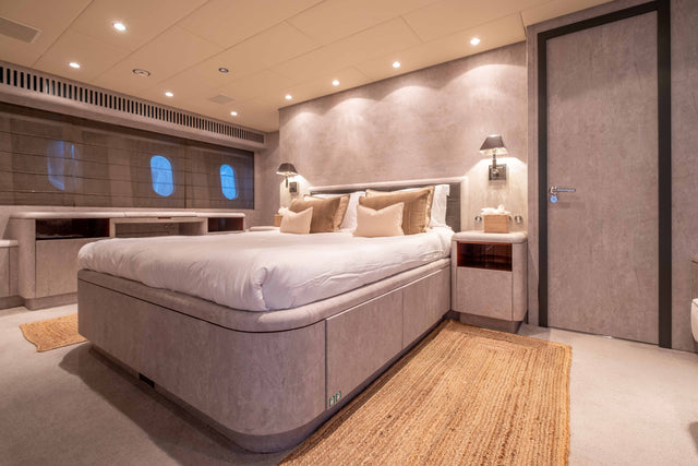 LEOPARD 102 DARK KNIGHT – 2025