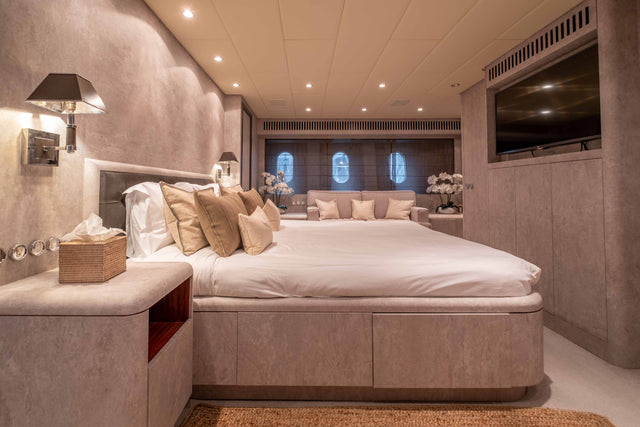 LEOPARD 102 DARK KNIGHT – 2025