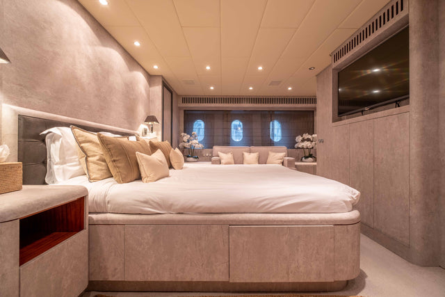 LEOPARD 102 DARK KNIGHT – 2025