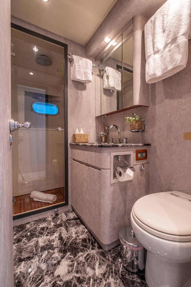 LEOPARD 102 DARK KNIGHT – 2025