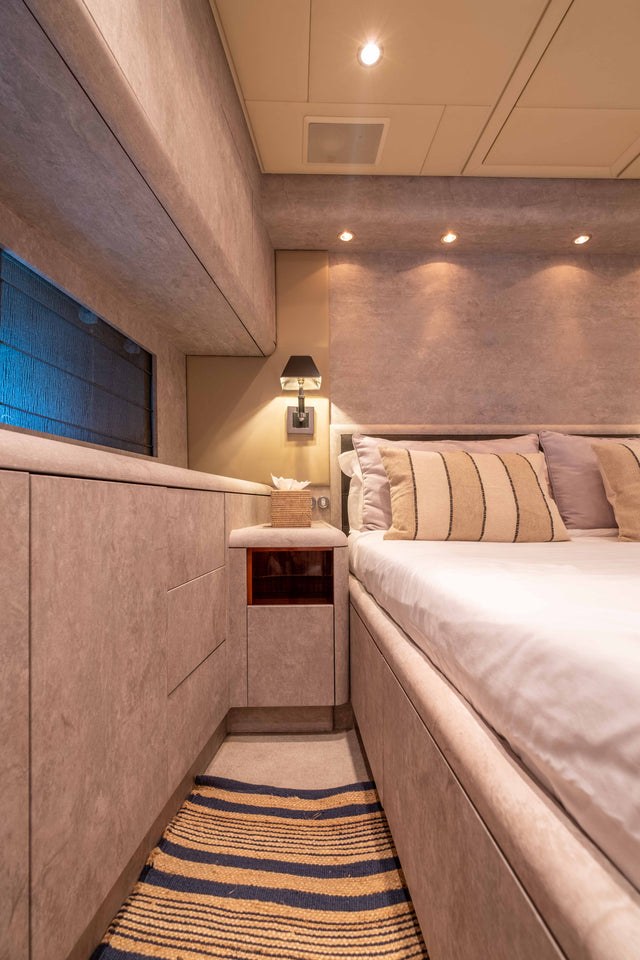 LEOPARD 102 DARK KNIGHT – 2025