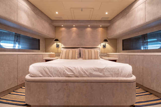 LEOPARD 102 DARK KNIGHT – 2025