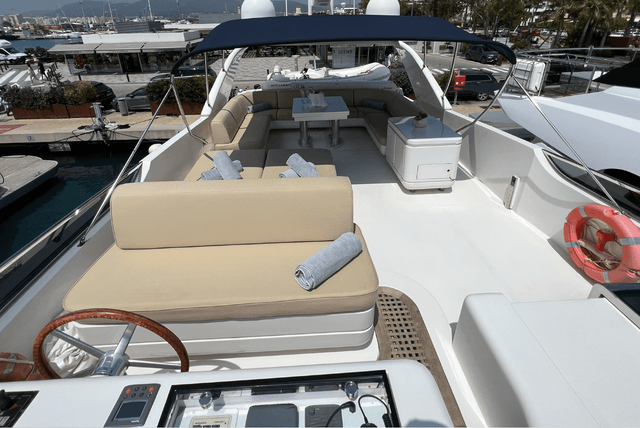 San Lorenzo 82" Angel l - Haller Experiences