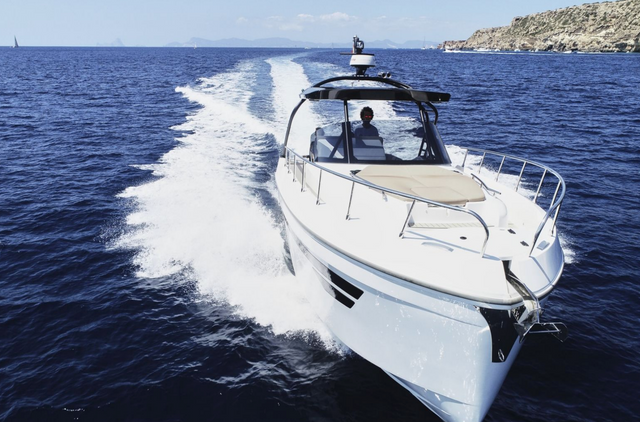 Oryx 38 | Santa Cruz