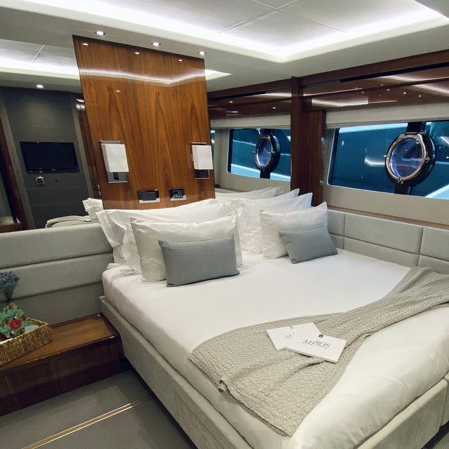 Sunseeker 86 Blue Infinity - Haller Experiences